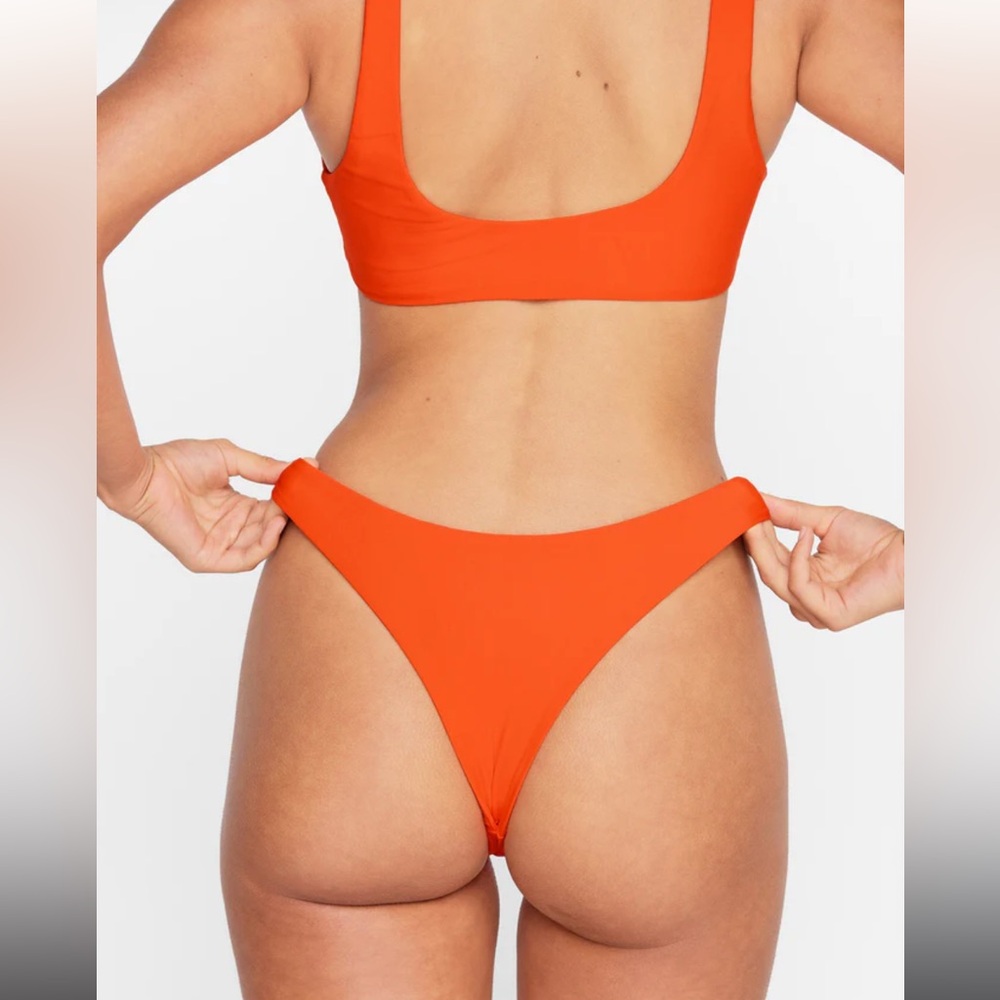 NWOT MIKOH BIKINI IN BISOUS - Picture 3 of 9
